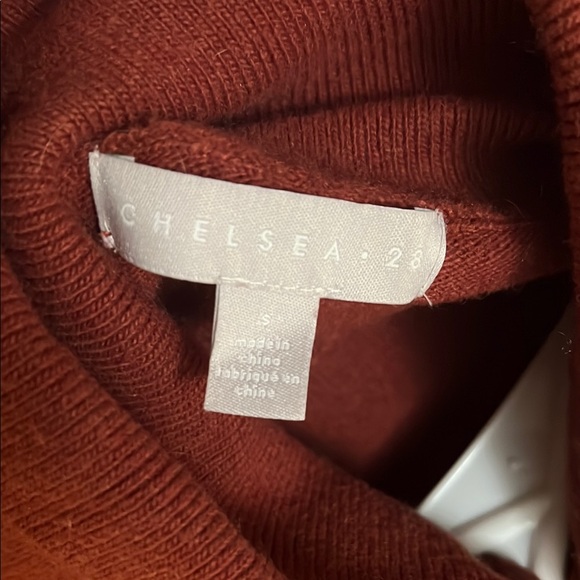 Chelsea28 Sweater - Picture 6 of 6